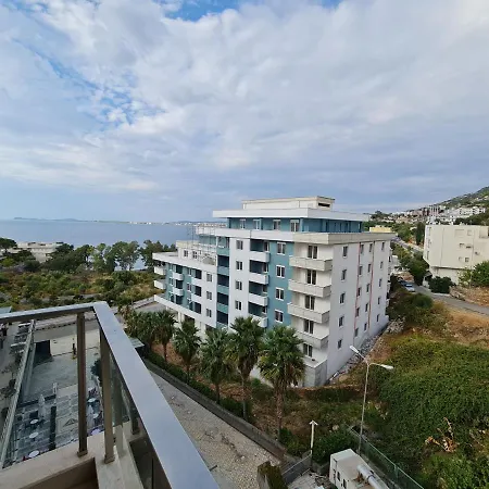 One Bedroom Sea View Апартаменты *