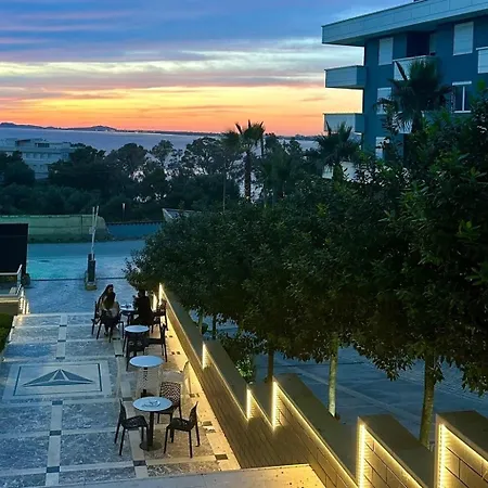 One Bedroom Sea View *